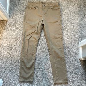 Men’s Banana Republic Khaki Travel Pants, Size 31x32